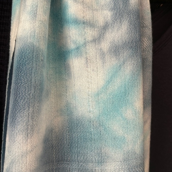 Tie Die Blue Wrap Scarf NEW ! Pre Washed Ready To Wear Boho Tassels - Picture 9 of 16